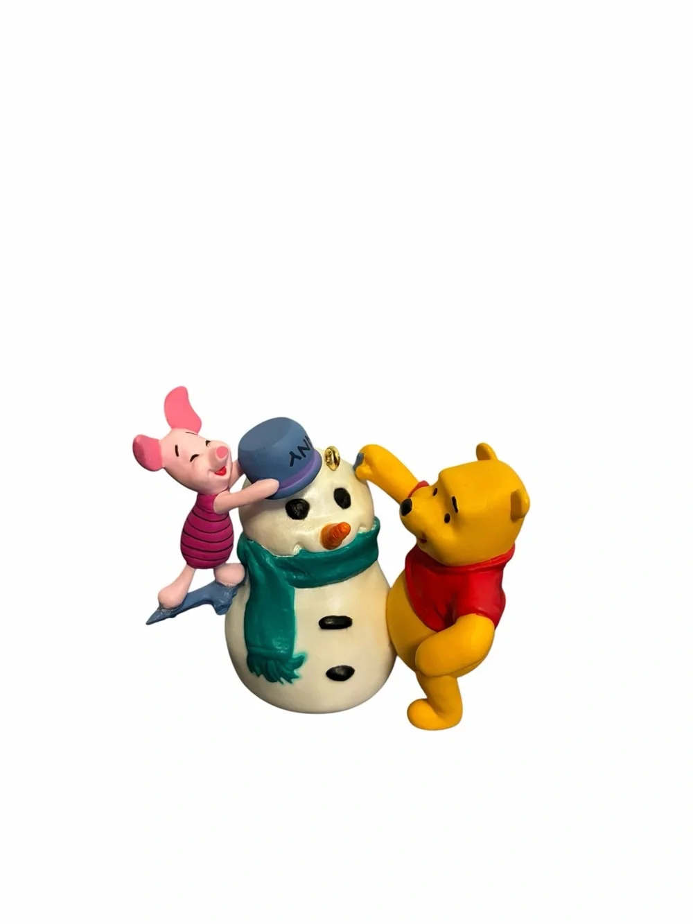 Hallmark Keepsake 1998 Winnie the Pooh Piglet Building a Snowman Ornament Boxed
